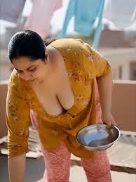 Desi aunty bobas 🥵💋